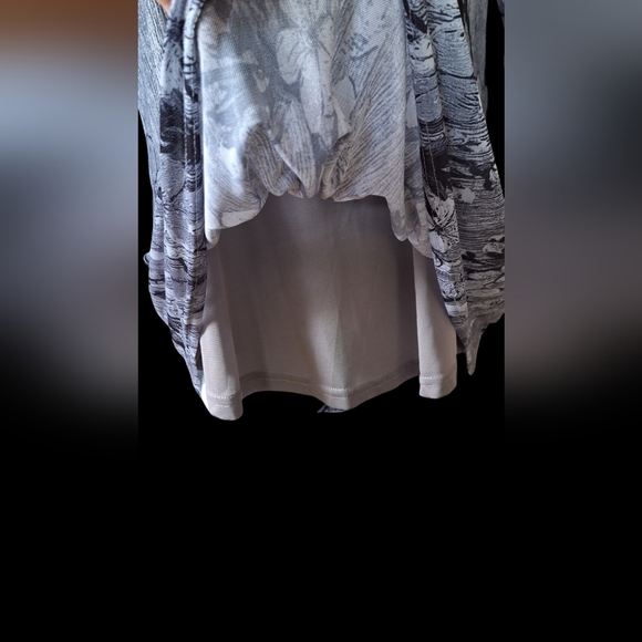 Valolia Blouse size M Lined Blue  3/4 sleeves Scoop Neck Business Casual Office - Picture 4 of 4